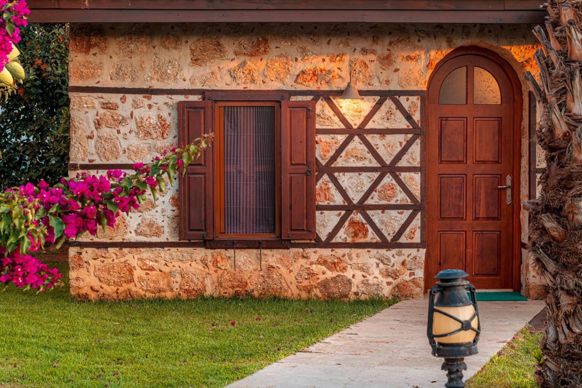 Sedir Park - Beach Bungalow Каргичак Екстер'єр фото